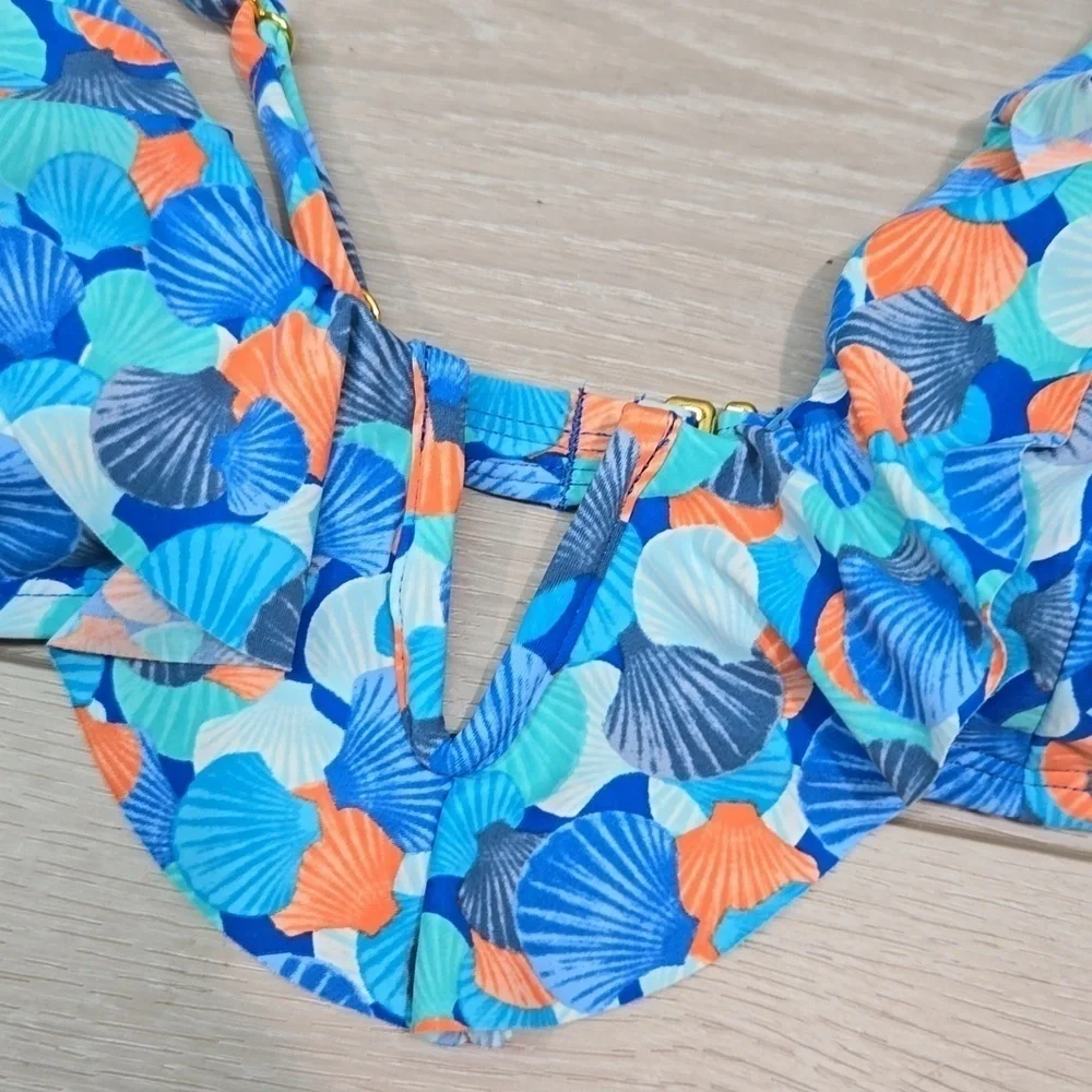 NWOT Decree Women Bikini bra sz L